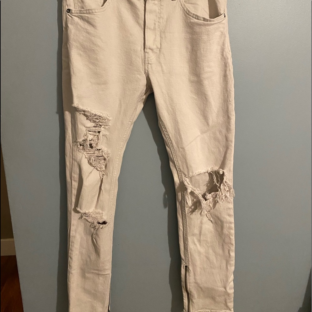 Divided distressed skinny jeans